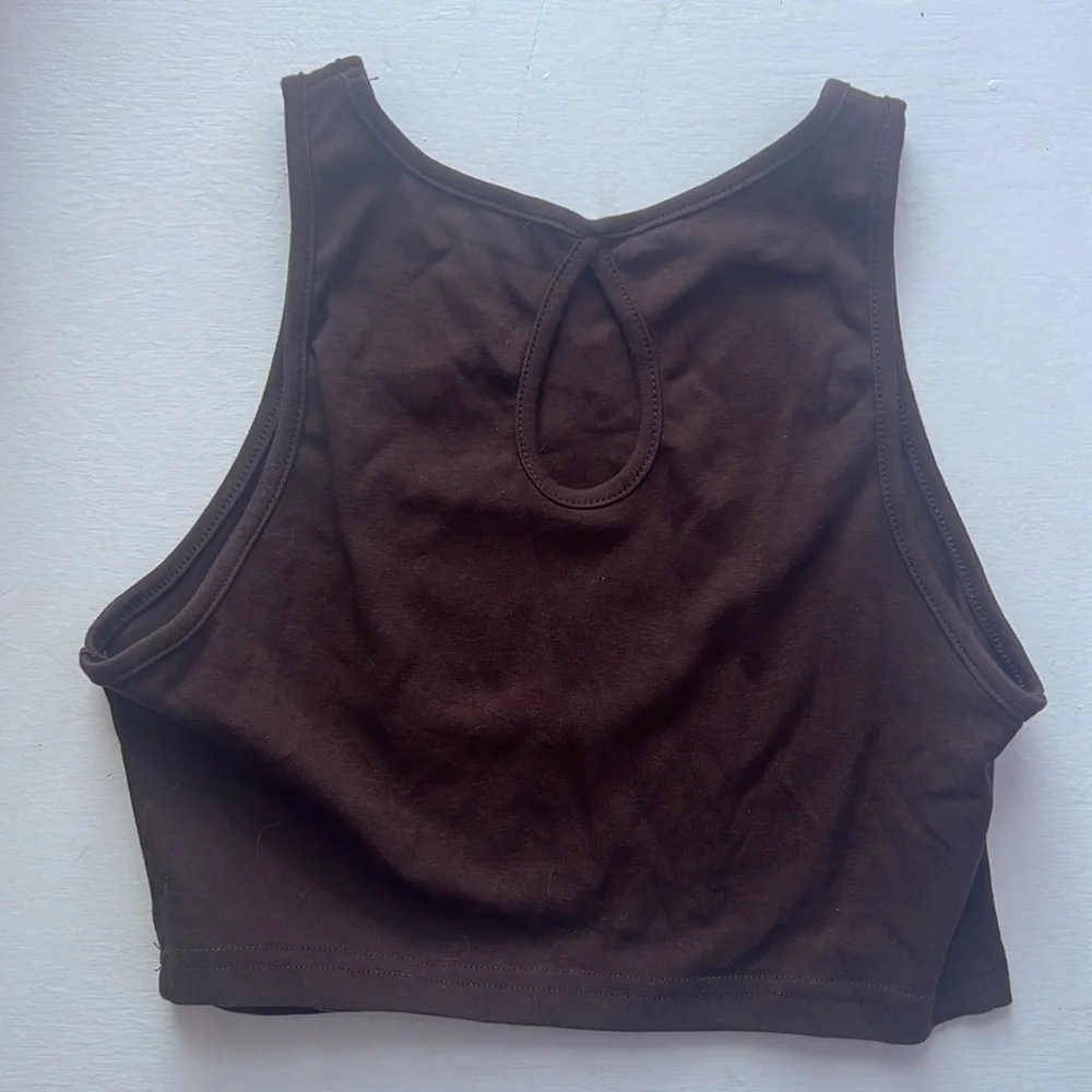 bedazzled cropped tank - Picture 2 of 3